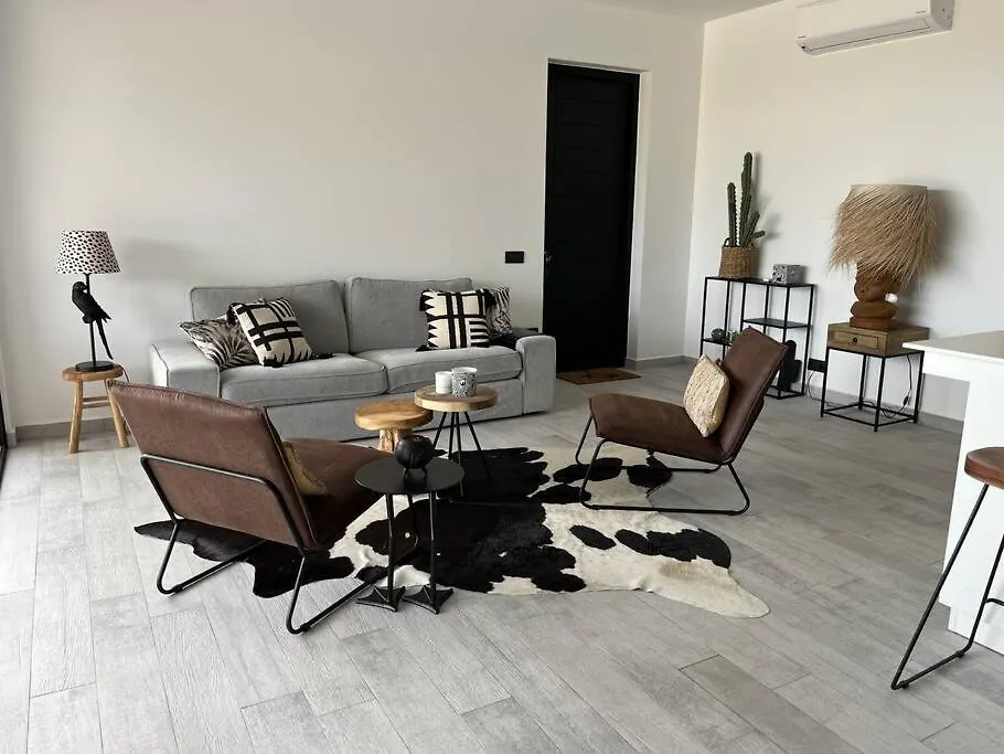 Reef View - Luxury Apartment With Seaview And Pool Willemstad